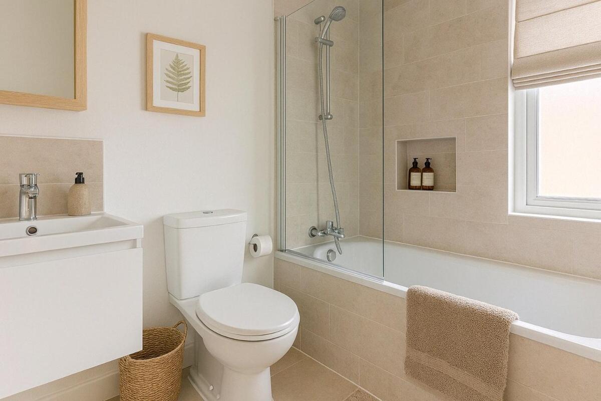 Stylish Hyde Park 3 Bedroom Apartment *