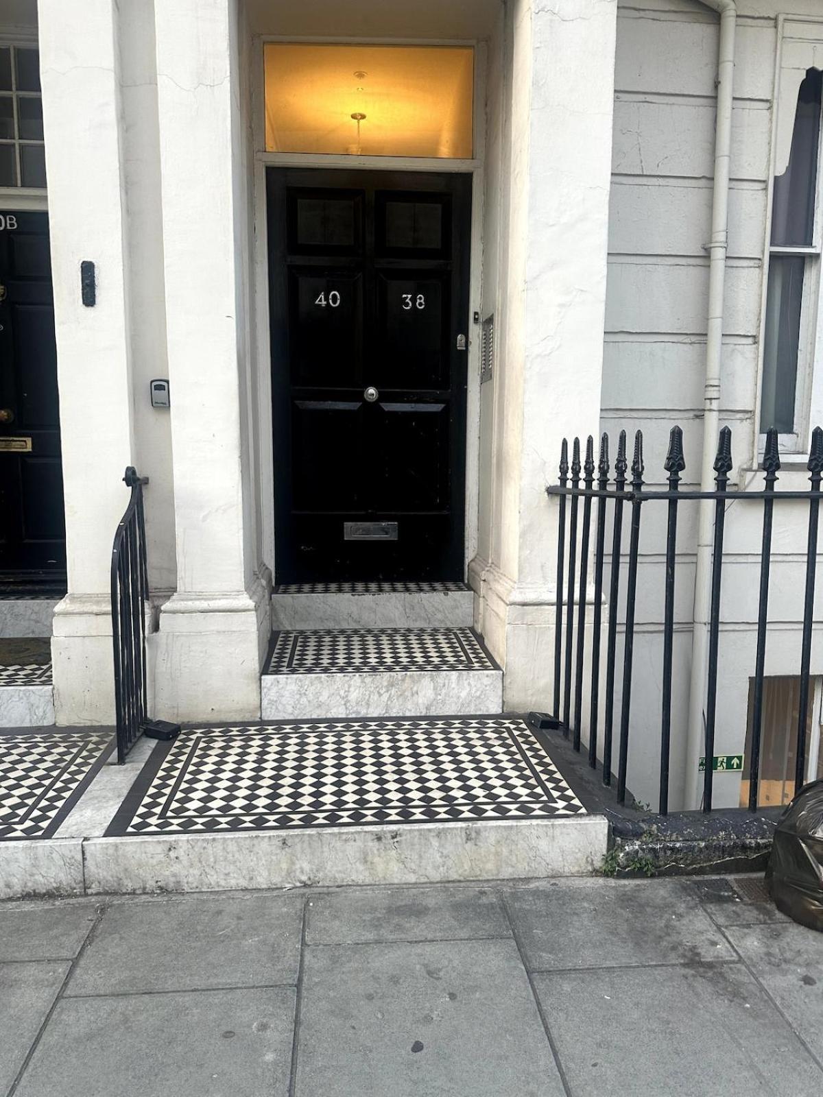 Stylish Hyde Park 3 Bedroom Apartment *