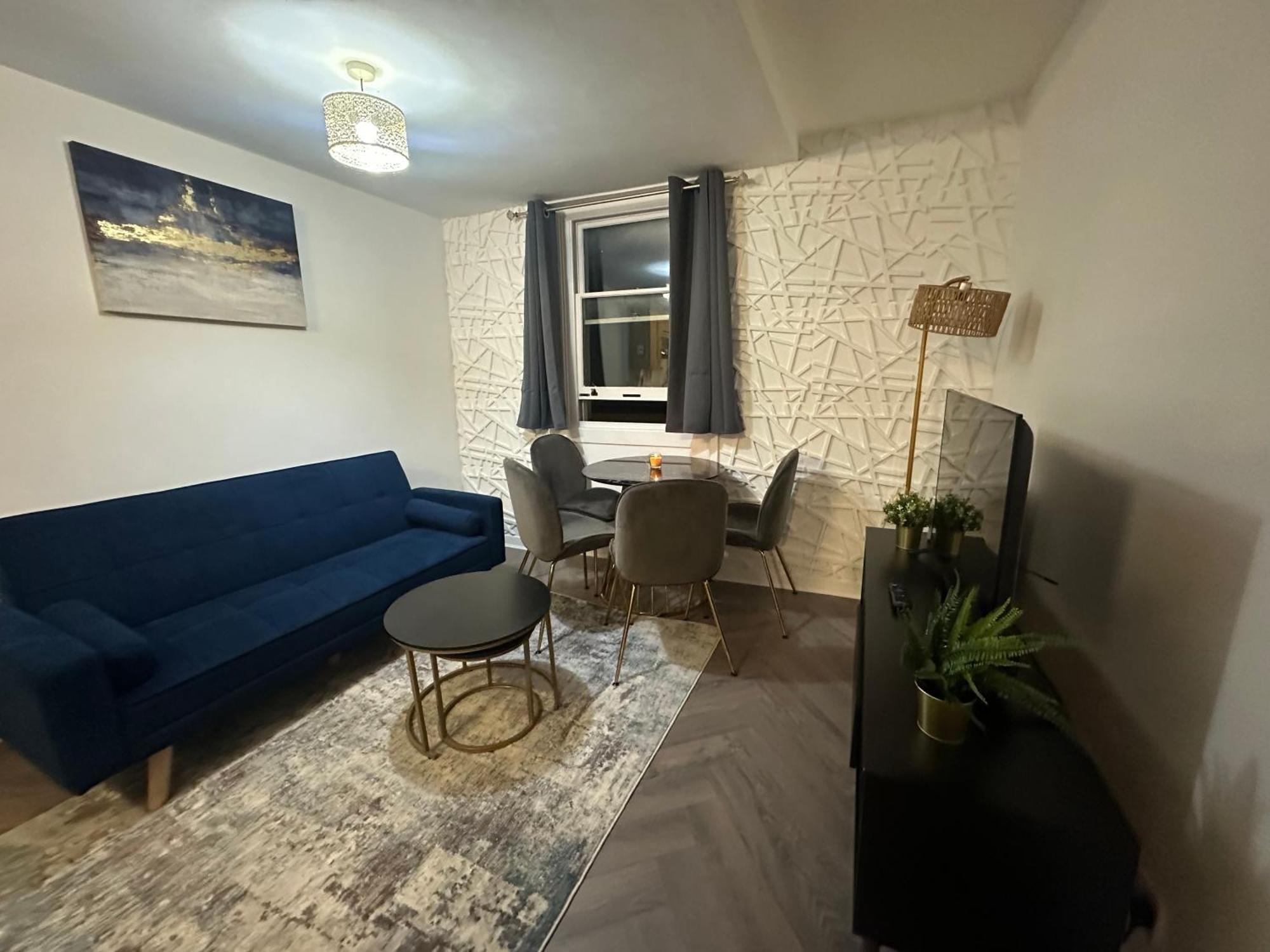 Stylish Hyde Park 3 Bedroom Apartment London